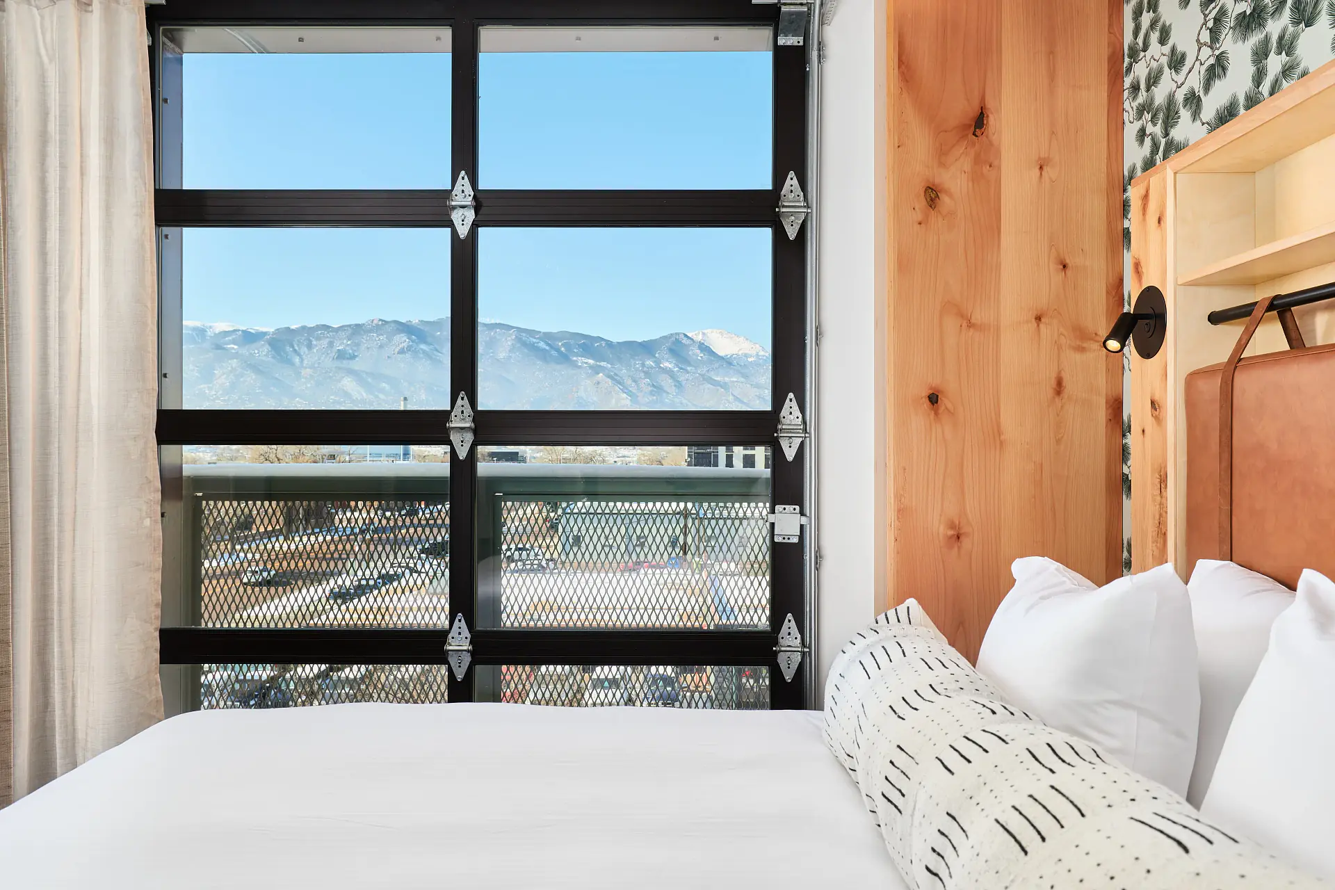 Mountain Double Queen Suite - View 3